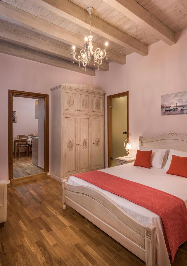 Palazzo Di Irene Apartment Chania  Bagian luar foto